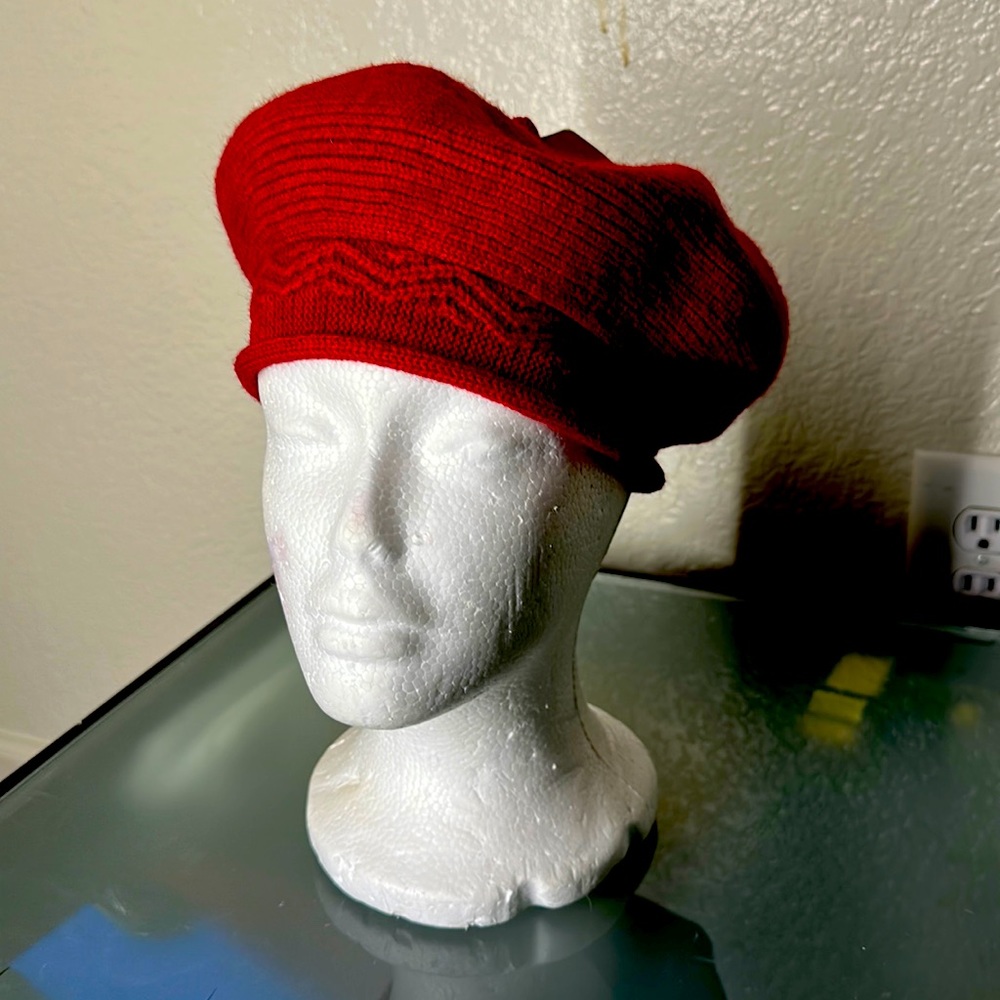 NWT. Woman’s Red acrylic Fenely hat. One size.
